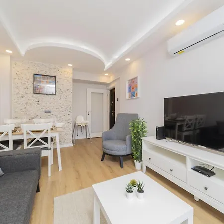 Fully Furnished Spacious Flat In Muratpasa * Antalya